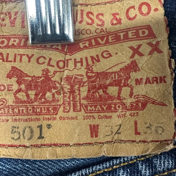 Levis 501 Mens Straight Leg Button Fly Blue Denim Jeans W32 L36 Medium Wash - Picture 4 of 5